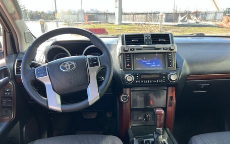 Toyota Land Cruiser Prado 150 рестайлинг 2, 2015 год, 3 349 900 рублей, 19 фотография