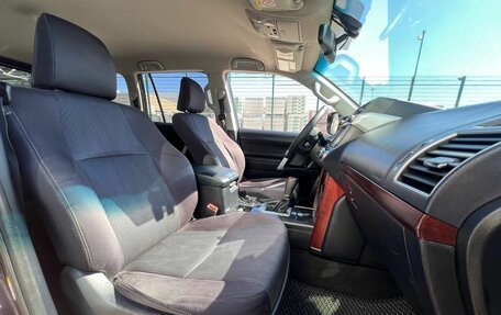 Toyota Land Cruiser Prado 150 рестайлинг 2, 2015 год, 3 349 900 рублей, 21 фотография