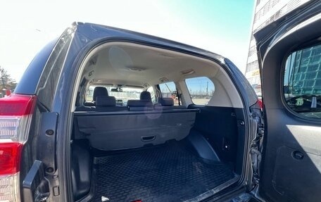 Toyota Land Cruiser Prado 150 рестайлинг 2, 2015 год, 3 349 900 рублей, 27 фотография