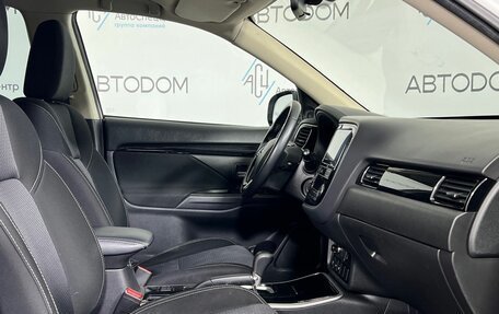 Mitsubishi Outlander III рестайлинг 3, 2019 год, 1 957 000 рублей, 11 фотография