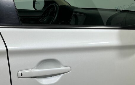 Mitsubishi Outlander III рестайлинг 3, 2019 год, 1 957 000 рублей, 7 фотография