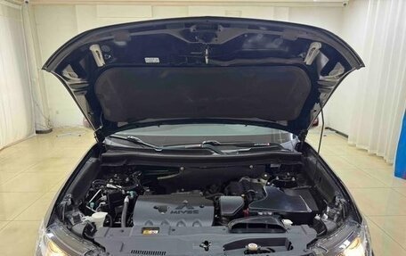 Mitsubishi Outlander III рестайлинг 3, 2022 год, 2 244 000 рублей, 18 фотография