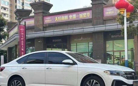 Volkswagen Lavida, 2025 год, 1 824 000 рублей, 2 фотография