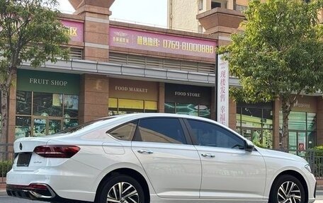 Volkswagen Lavida, 2025 год, 1 824 000 рублей, 3 фотография