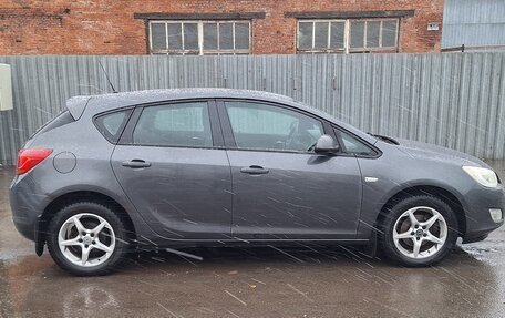 Opel Astra J, 2011 год, 450 000 рублей, 4 фотография