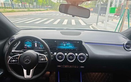 Mercedes-Benz GLA, 2021 год, 1 960 000 рублей, 13 фотография