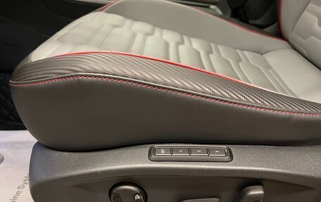 Volkswagen Tiguan II, 2022 год, 4 500 000 рублей, 14 фотография