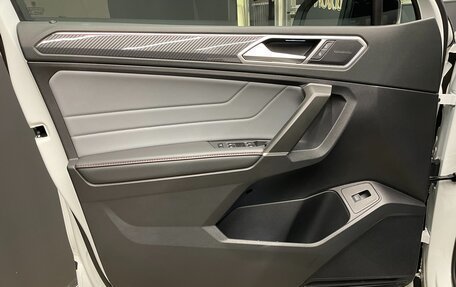 Volkswagen Tiguan II, 2022 год, 4 500 000 рублей, 11 фотография