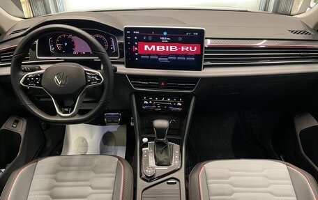 Volkswagen Tiguan II, 2022 год, 4 500 000 рублей, 16 фотография