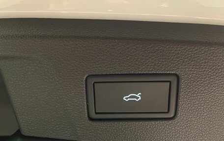 Volkswagen Tiguan II, 2022 год, 4 500 000 рублей, 30 фотография