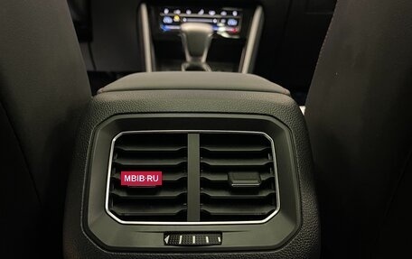 Volkswagen Tiguan II, 2022 год, 4 500 000 рублей, 26 фотография