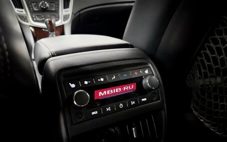 Cadillac SRX II рестайлинг, 2011 год, 1 400 000 рублей, 28 фотография