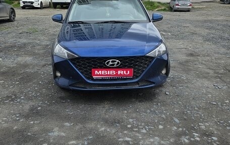 Hyundai Solaris II рестайлинг, 2021 год, 1 500 000 рублей, 1 фотография