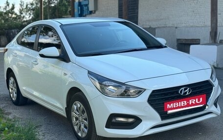 Hyundai Solaris II рестайлинг, 2017 год, 1 500 000 рублей, 2 фотография