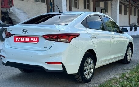 Hyundai Solaris II рестайлинг, 2017 год, 1 500 000 рублей, 3 фотография