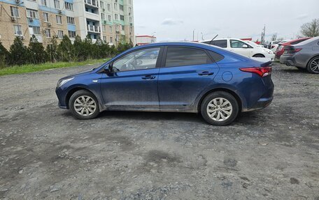 Hyundai Solaris II рестайлинг, 2021 год, 1 500 000 рублей, 4 фотография