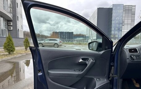 Volkswagen Polo VI (EU Market), 2012 год, 680 000 рублей, 17 фотография