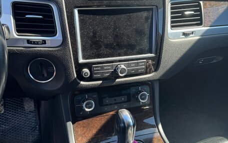 Volkswagen Touareg III, 2012 год, 1 950 000 рублей, 10 фотография