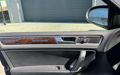 Volkswagen Touareg III, 2012 год, 1 950 000 рублей, 6 фотография