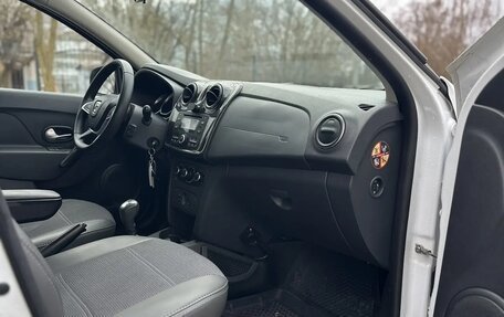 Dacia Logan II, 2017 год, 810 000 рублей, 16 фотография