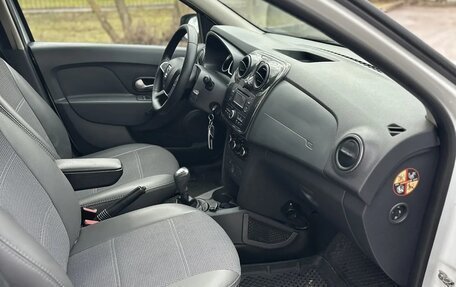 Dacia Logan II, 2017 год, 810 000 рублей, 17 фотография