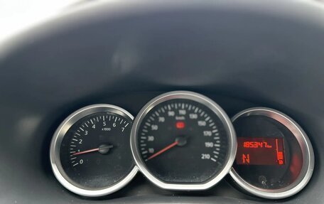 Dacia Logan II, 2017 год, 810 000 рублей, 24 фотография