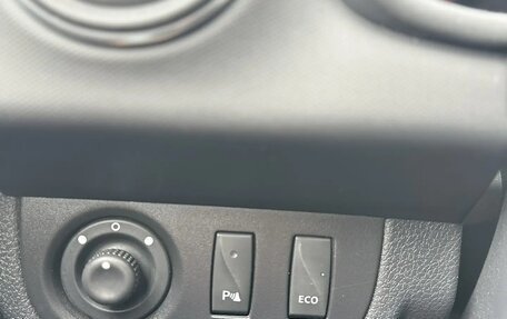 Dacia Logan II, 2017 год, 810 000 рублей, 22 фотография