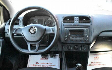 Volkswagen Polo VI (EU Market), 2015 год, 899 000 рублей, 17 фотография