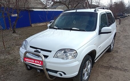 Chevrolet Niva I рестайлинг, 2014 год, 800 000 рублей, 3 фотография