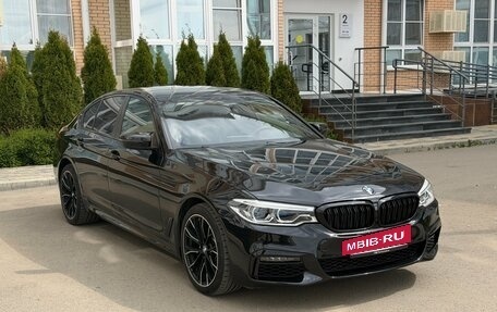 BMW 5 серия, 2019 год, 3 139 999 рублей, 2 фотография