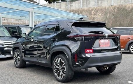 Toyota Yaris Cross, 2022 год, 1 620 000 рублей, 5 фотография