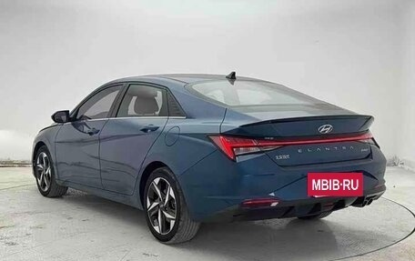 Hyundai Elantra, 2022 год, 1 700 000 рублей, 2 фотография
