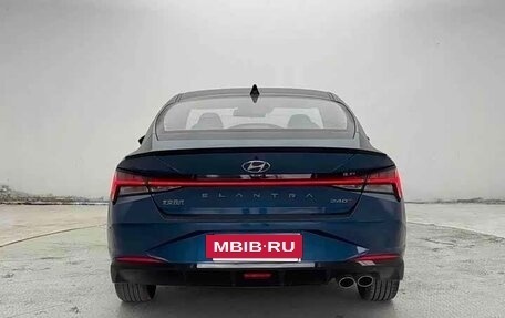 Hyundai Elantra, 2022 год, 1 700 000 рублей, 4 фотография