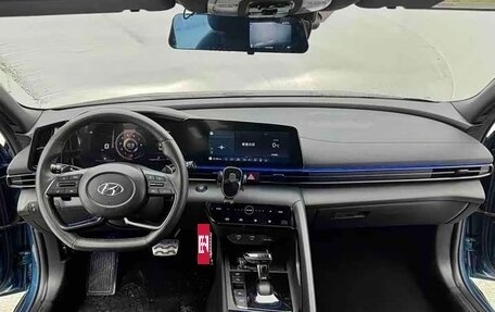 Hyundai Elantra, 2022 год, 1 700 000 рублей, 13 фотография