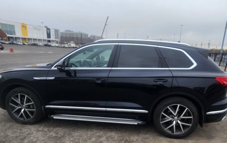 Volkswagen Touareg III, 2019 год, 4 950 000 рублей, 4 фотография