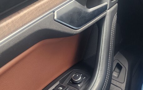 Volkswagen Touareg III, 2019 год, 4 950 000 рублей, 10 фотография