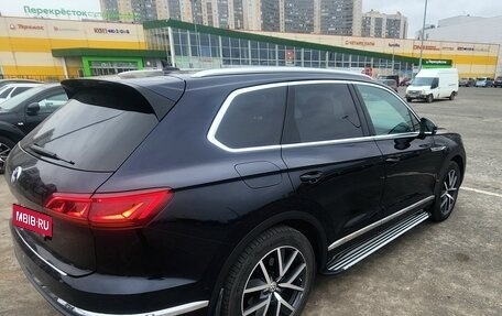 Volkswagen Touareg III, 2019 год, 4 950 000 рублей, 3 фотография