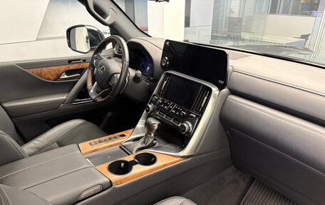 Lexus LX, 2022 год, 13 690 000 рублей, 6 фотография