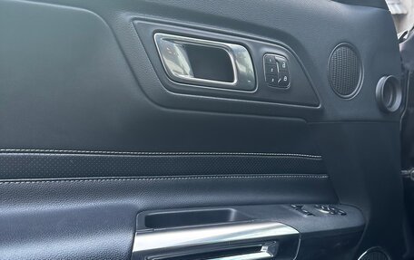 Ford Mustang VI рестайлинг, 2019 год, 3 700 000 рублей, 10 фотография