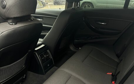 BMW 3 серия, 2018 год, 2 060 000 рублей, 12 фотография