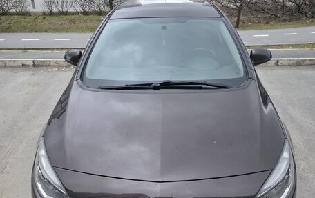 Opel Astra J, 2013 год, 900 000 рублей, 2 фотография