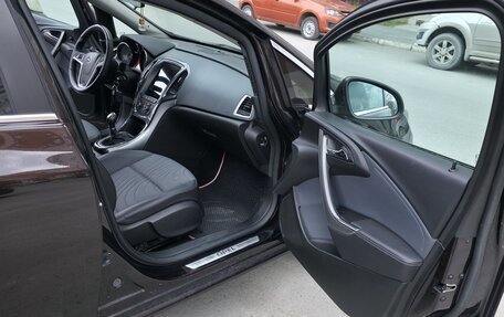 Opel Astra J, 2013 год, 900 000 рублей, 16 фотография