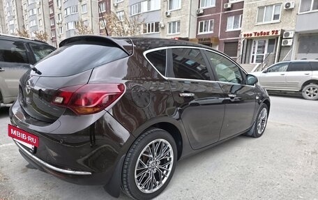 Opel Astra J, 2013 год, 900 000 рублей, 7 фотография