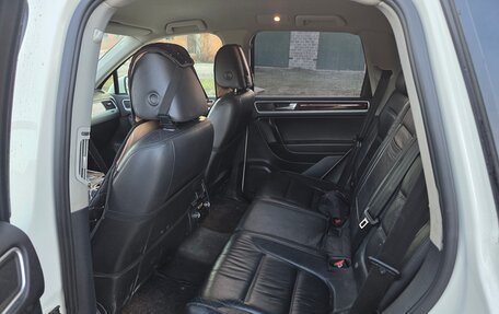 Volkswagen Touareg III, 2011 год, 1 890 000 рублей, 11 фотография