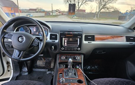 Volkswagen Touareg III, 2011 год, 1 890 000 рублей, 12 фотография