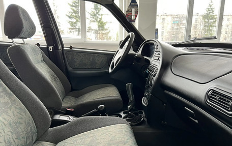 Chevrolet Niva I рестайлинг, 2004 год, 265 000 рублей, 21 фотография