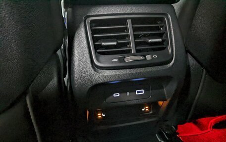 Geely Tugella FY11, 2023 год, 2 790 000 рублей, 16 фотография