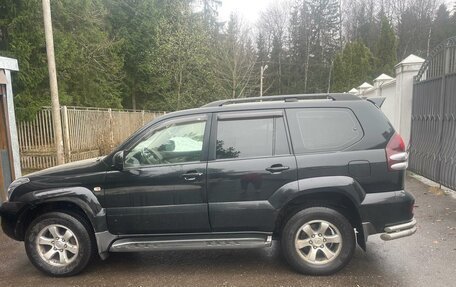 Toyota Land Cruiser Prado 120 рестайлинг, 2006 год, 2 000 000 рублей, 1 фотография