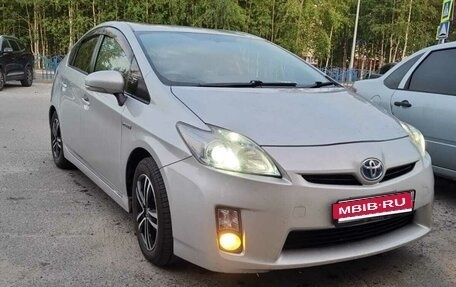 Toyota Prius, 2010 год, 1 100 000 рублей, 1 фотография