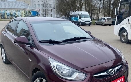 Hyundai Solaris II рестайлинг, 2013 год, 850 000 рублей, 1 фотография